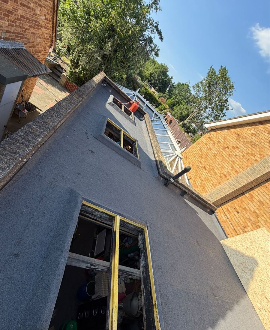 New pitched roof with roof lights fitted by Validus Roofing